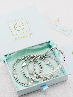 White Gold Enewton Cross Bracelet Set